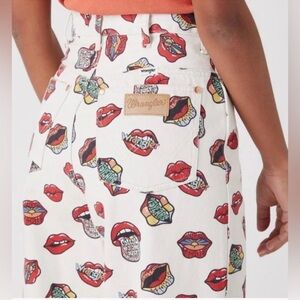 Free People Wrangler Read My Lips Barrel 652 High Rise Jeans Rolling Stones